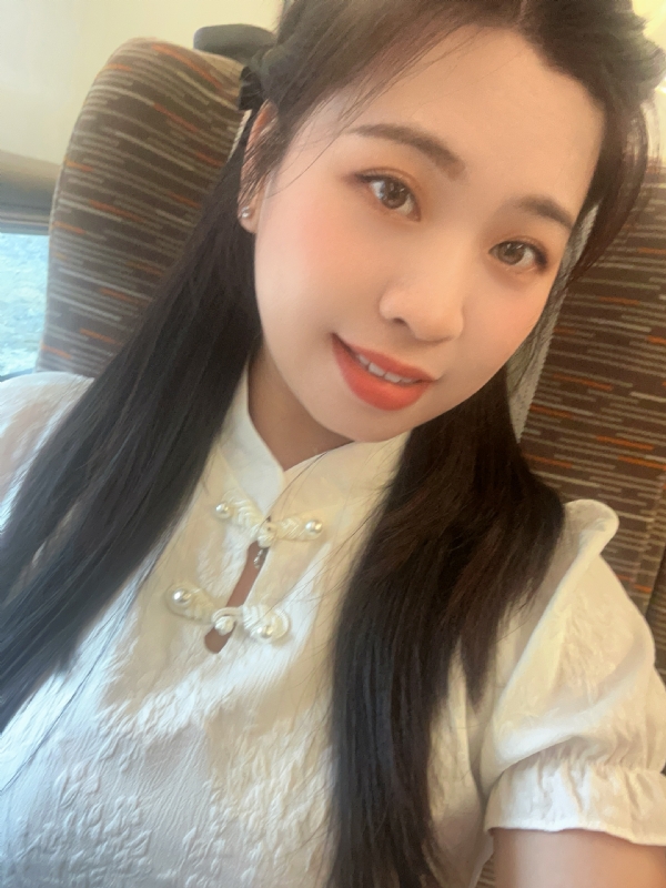 Lin的第三张照片--深圳闪婚服务中心