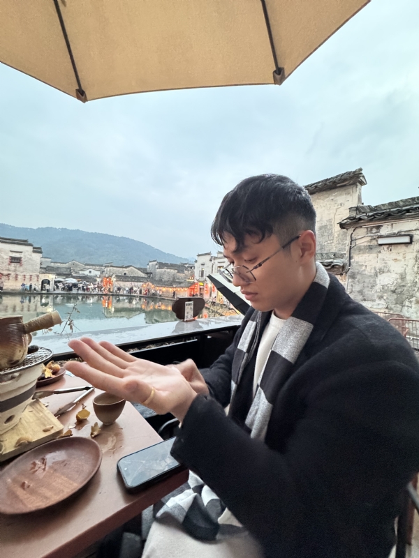 不二的第三张照片--深圳闪婚服务中心