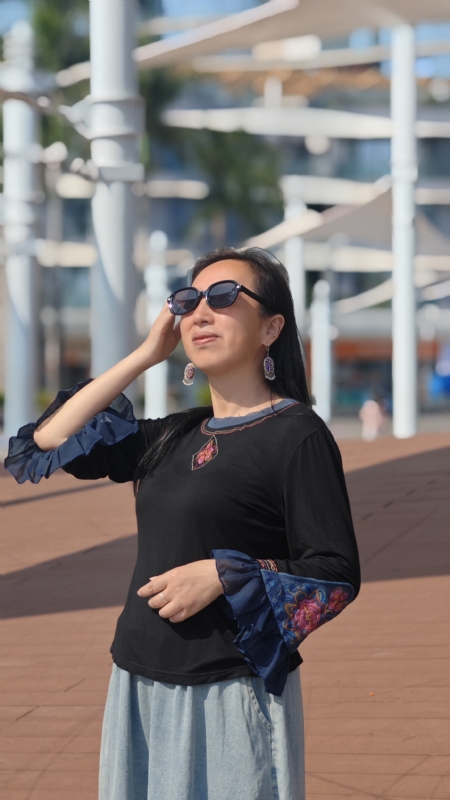 燕西的第三张照片--深圳闪婚服务中心